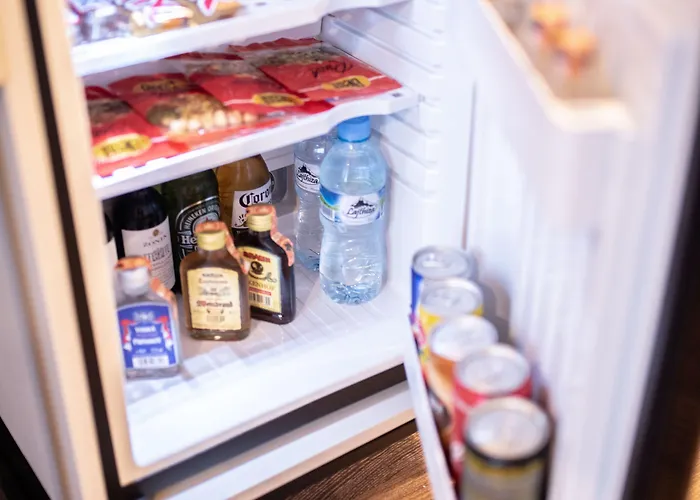 Royal East Отель