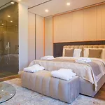 Royal East 4*
