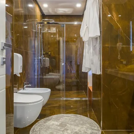 Hotel Royal East 4*