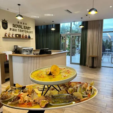 酒店 Royal East Mjull-Bethore