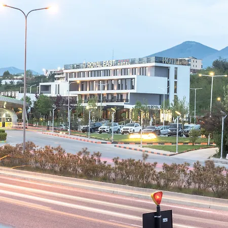 Hotel Royal East 4*